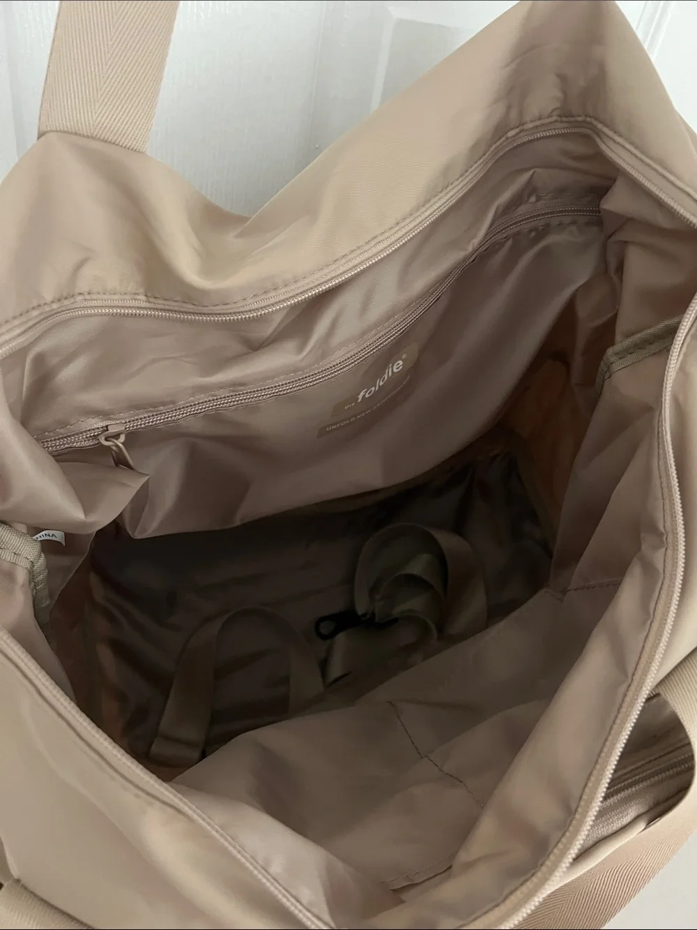 The Foldie | Taupe Foldable Travel Bag Expandable Tote NWT Sz 40L Packing Space